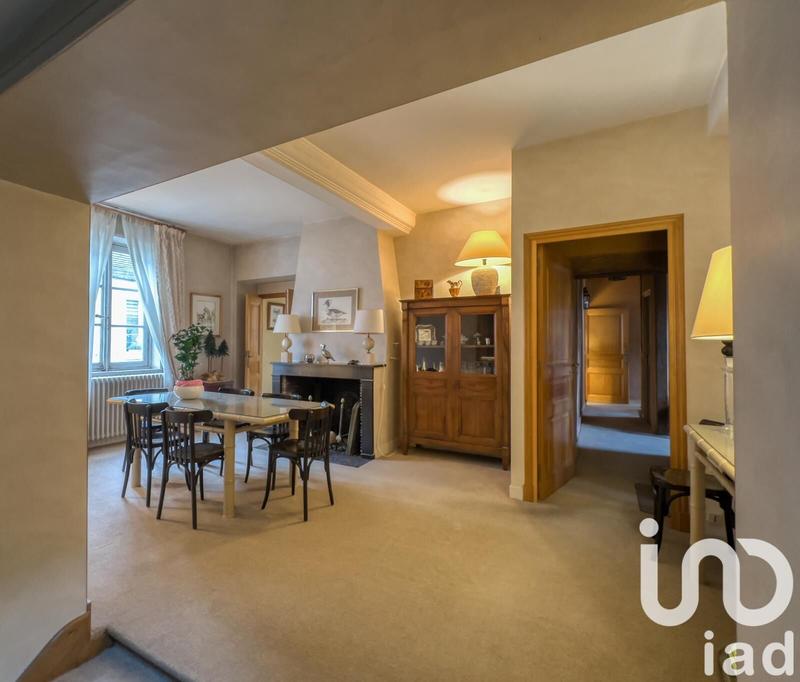 Maison - 317 m² - 10 pièces