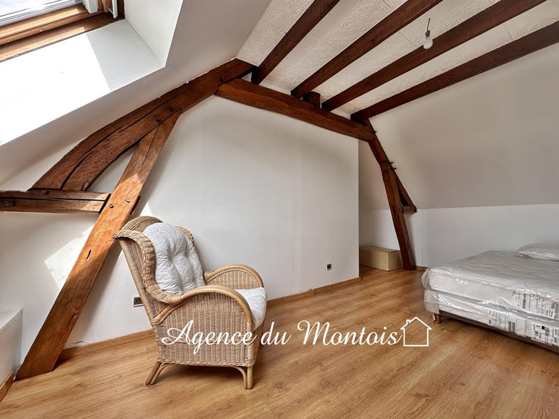 Maison - 102 m² - 4 pièces