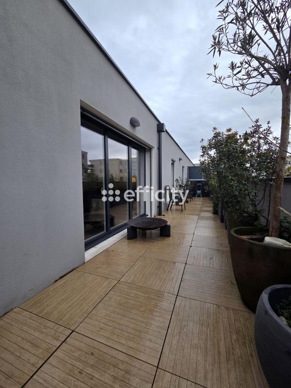 Appartement - 82 m² - 4 pièces