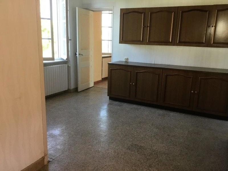 Maison - 1 407 m² - 7 pièces