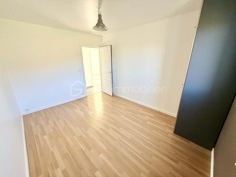 Propriété - 195 m² - 9 pièces
