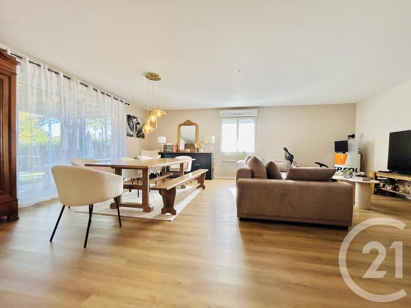 Maison - 102 m² - 5 pièces