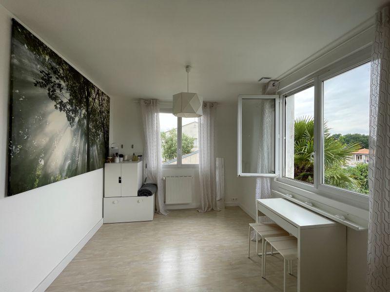 Maison - 160 m² - 8 pièces