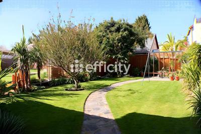 Pavillon - 120 m² - 5 pièces