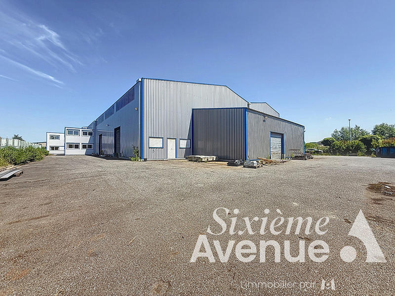 Local d'activité / Entrepôt - 1 870 m²