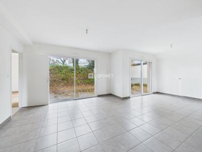 Maison - 93 m² - 5 pièces