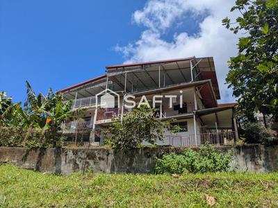 Maison - 203 m² - 11 pièces