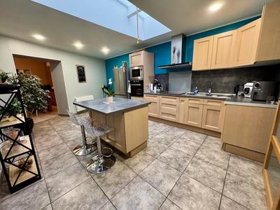 Maison - 96 m² - 5 pièces