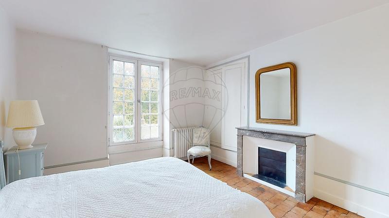 Propriété - 420 m² - 14 pièces