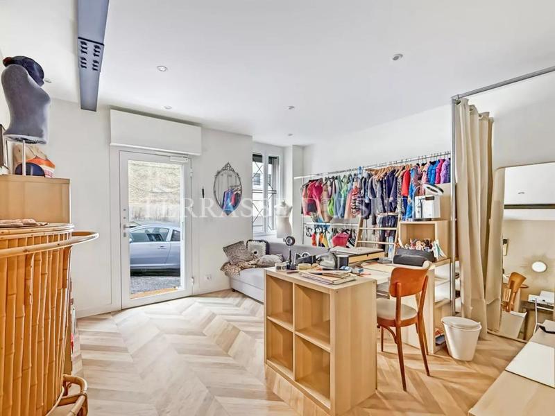 Immeuble - 183 m² - 10 pièces