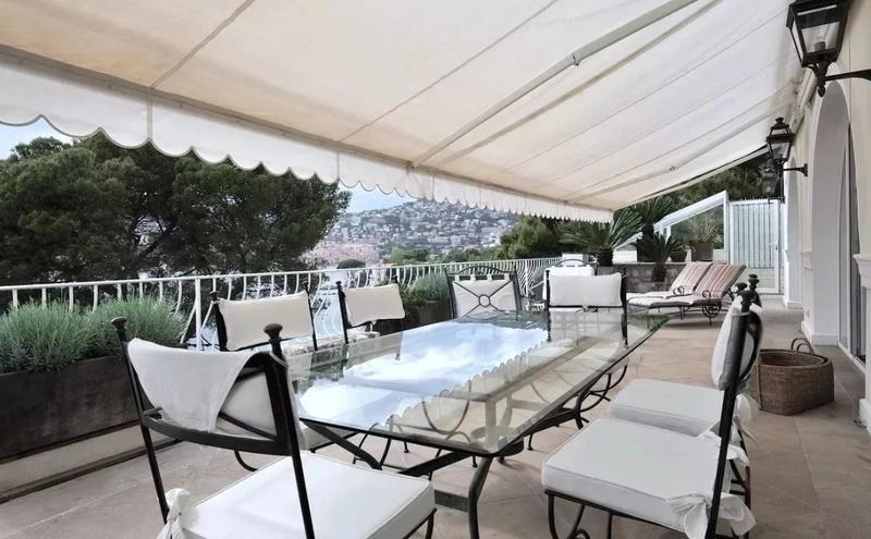 Villa - 240 m² - 8 pièces