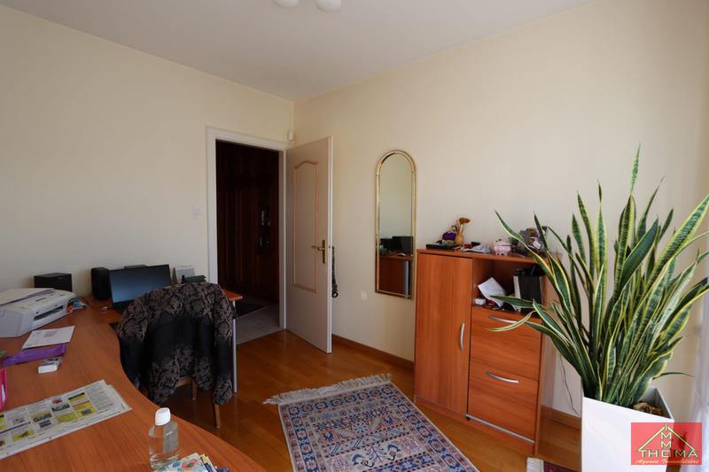 Maison - 93 m² - 4 pièces