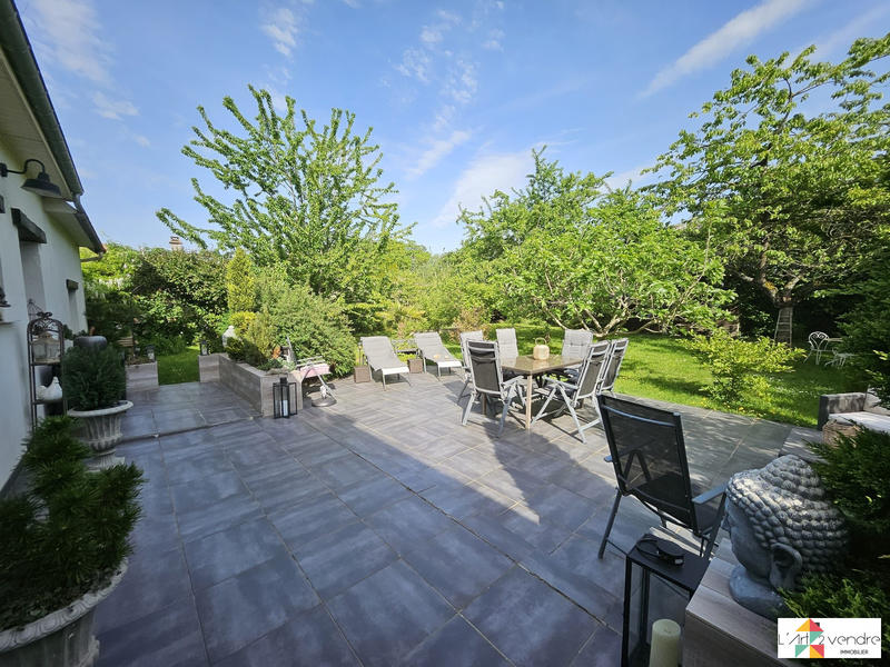 Maison - 182 m² - 6 pièces