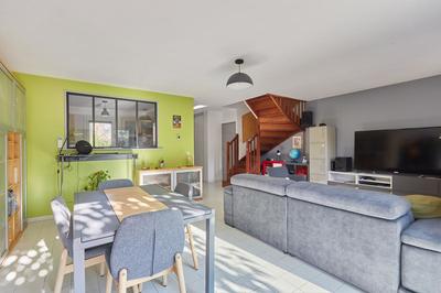 Maison - 91 m² - 4 pièces
