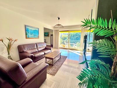 Appartement - 101 m² - 5 pièces