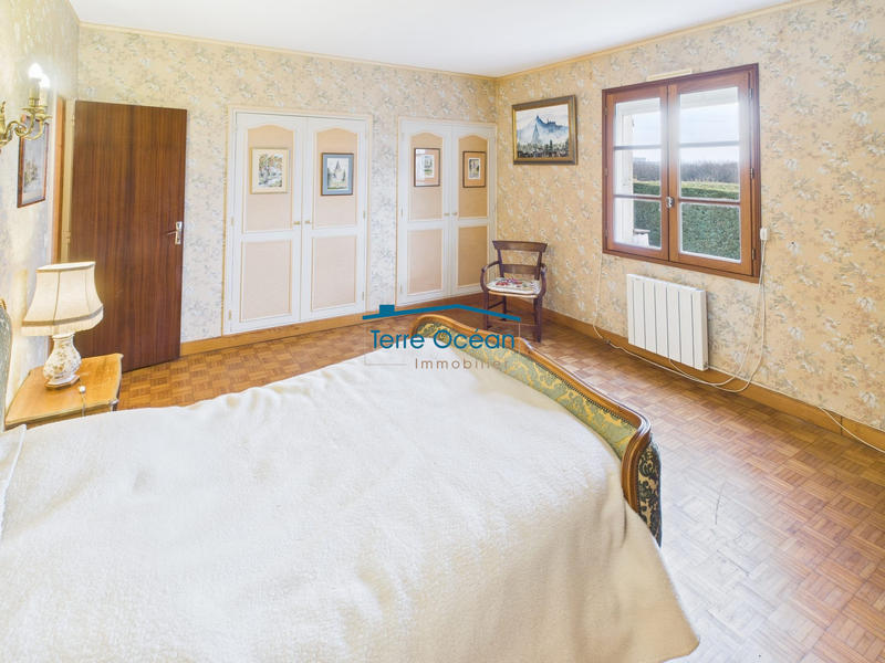 Maison ancienne - 255 m² - 9 pièces
