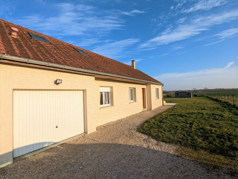 Maison - 111 m² - 6 pièces