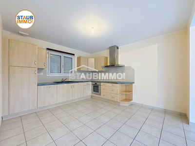 Maison - 93 m² - 5 pièces