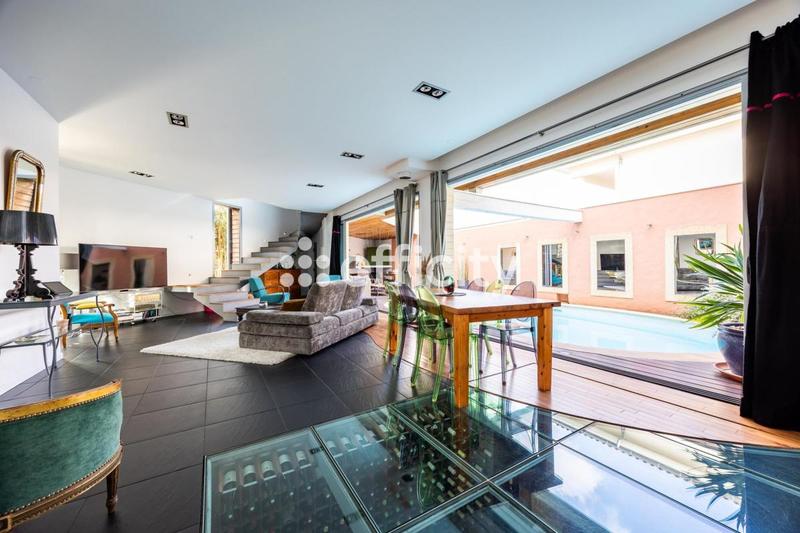 Maison - 187 m² - 6 pièces