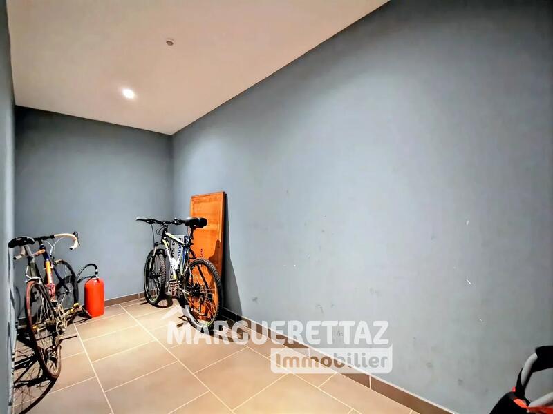 Appartement - 80 m² - 4 pièces