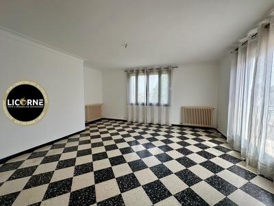 Villa - 90 m² - 4 pièces