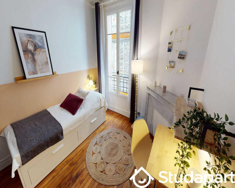 Chambre - 120 m² - 1 pièce