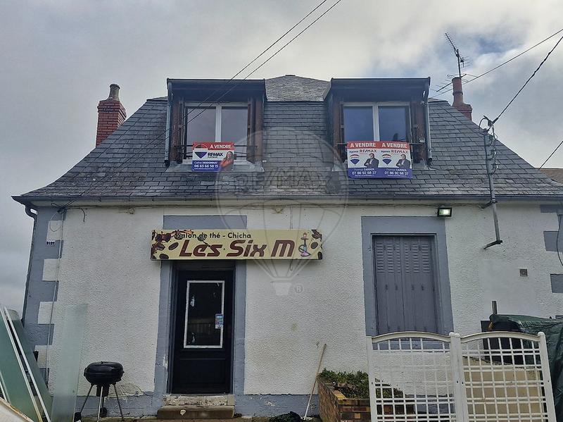 Immeuble - 214 m² - 6 pièces