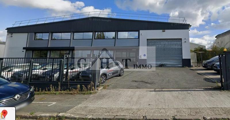 Entrepôt - 1 898 m²
