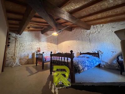 Maison de village - 94 m² - 6 pièces