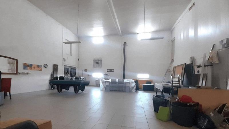 Local commercial - 938 m² - 9 pièces