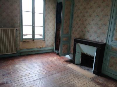 Maison traditionnelle - 75 m² - 4 pièces