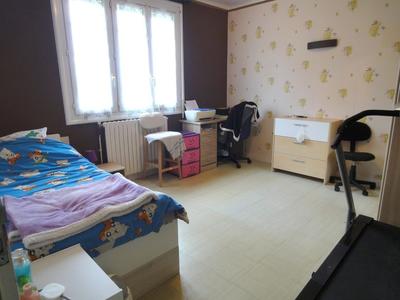 Maison - 128 m² - 7 pièces