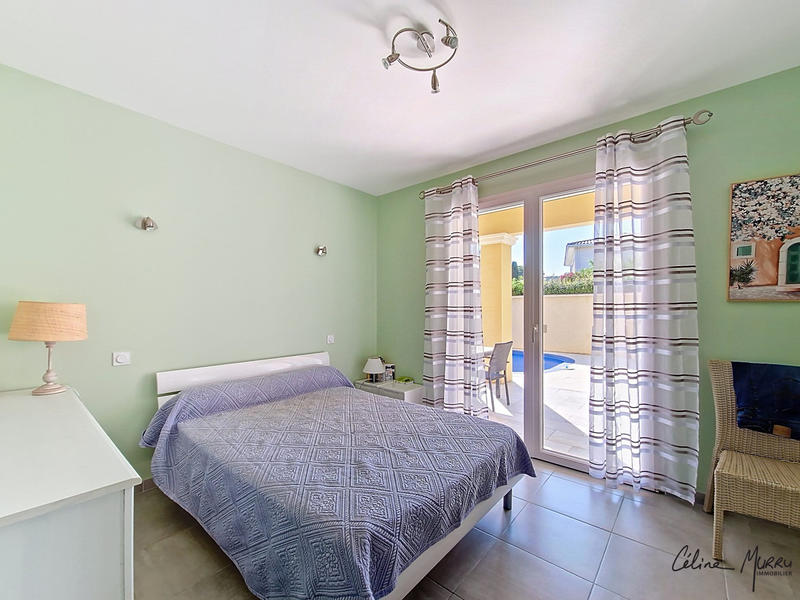 Maison traditionnelle - 127 m² - 4 pièces