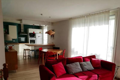 Appartement - 82 m² - 3 pièces