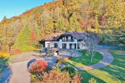 Maison d'architecte - 380 m² - 7 pièces