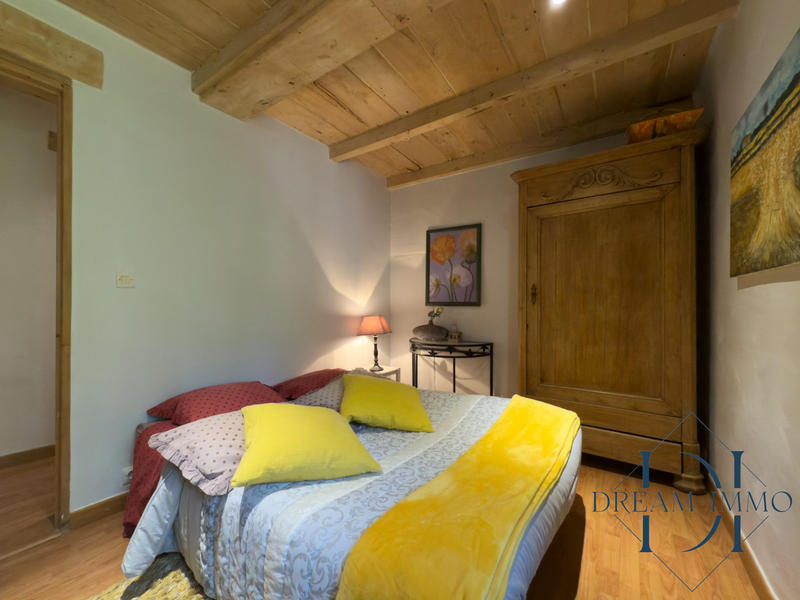 Maison - 260 m² - 7 pièces