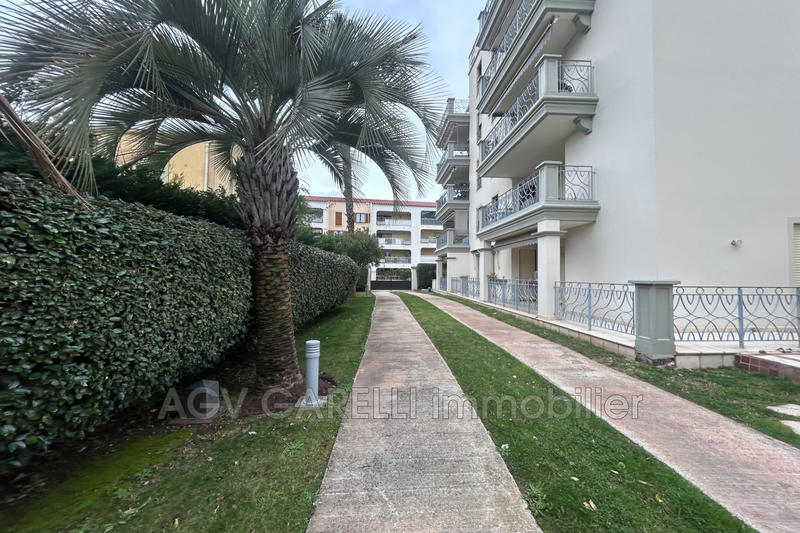 Appartement - 85 m² - 3 pièces