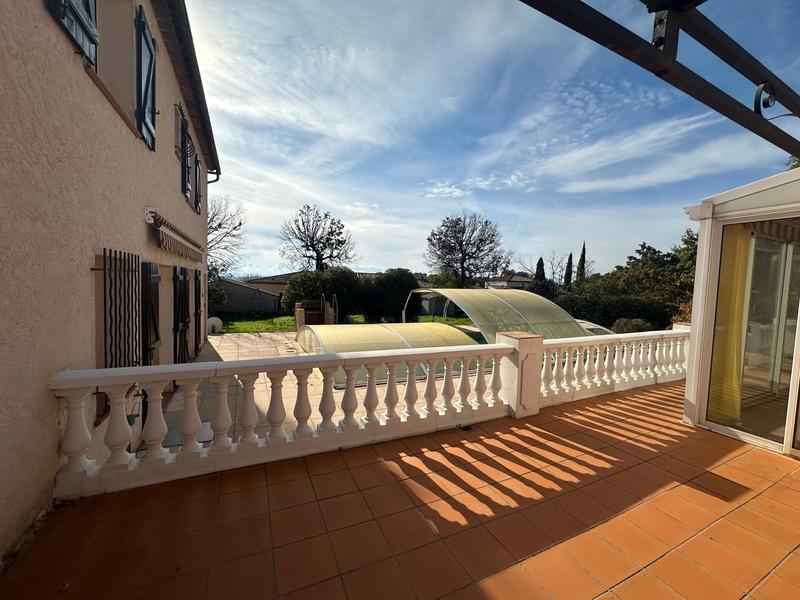 Villa - 182 m² - 8 pièces