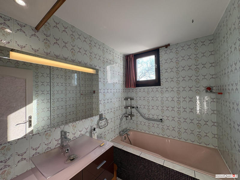 Appartement - 99 m² - 4 pièces