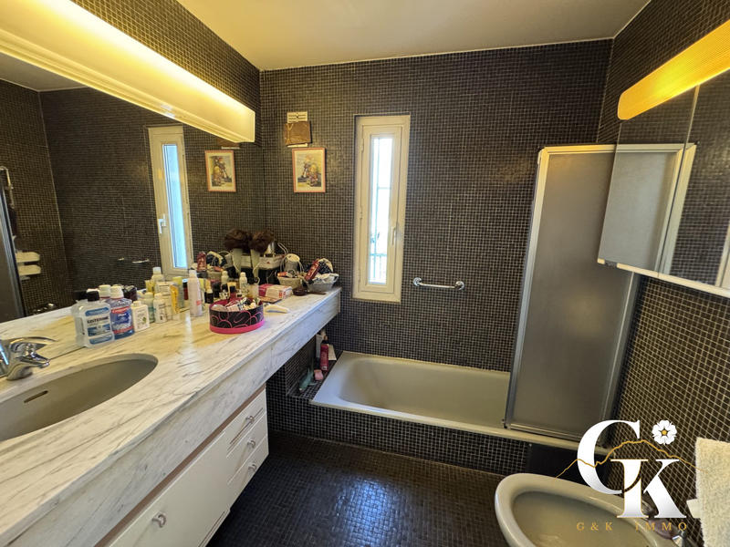 Appartement - 132 m² - 5 pièces