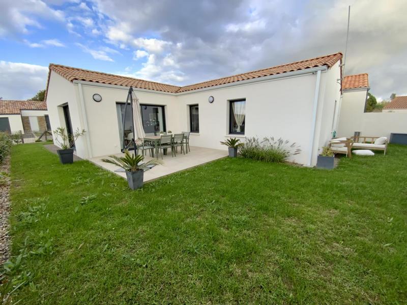 Maison - 99 m² - 5 pièces