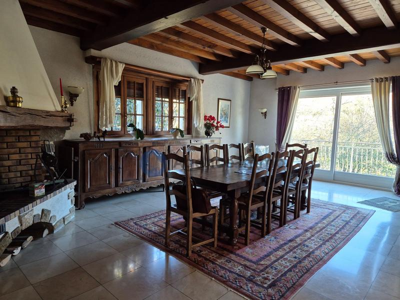 Villa - 240 m² - 7 pièces