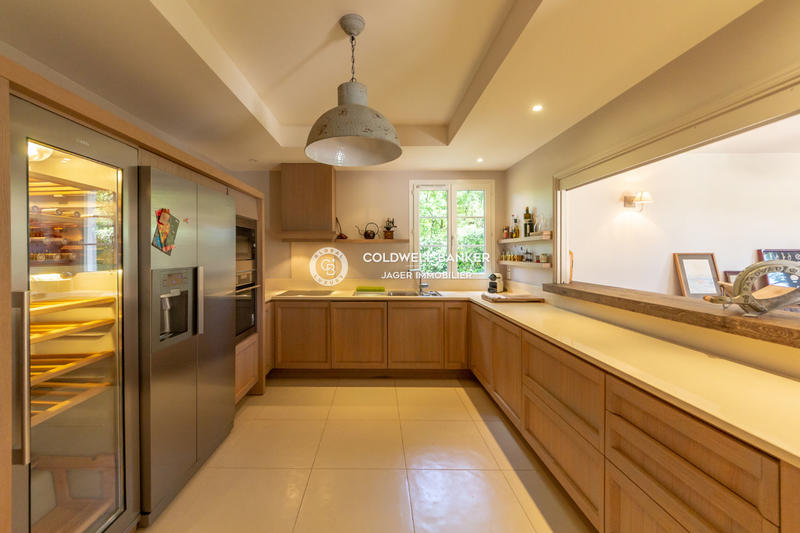 Villa - 225 m² - 5 pièces