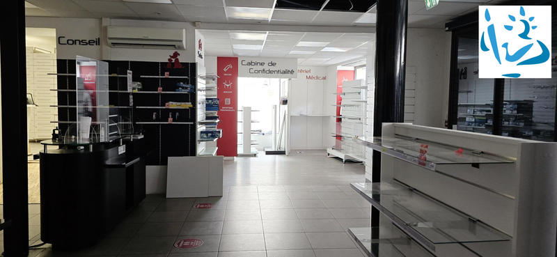 Local commercial - 145 m² - 6 pièces