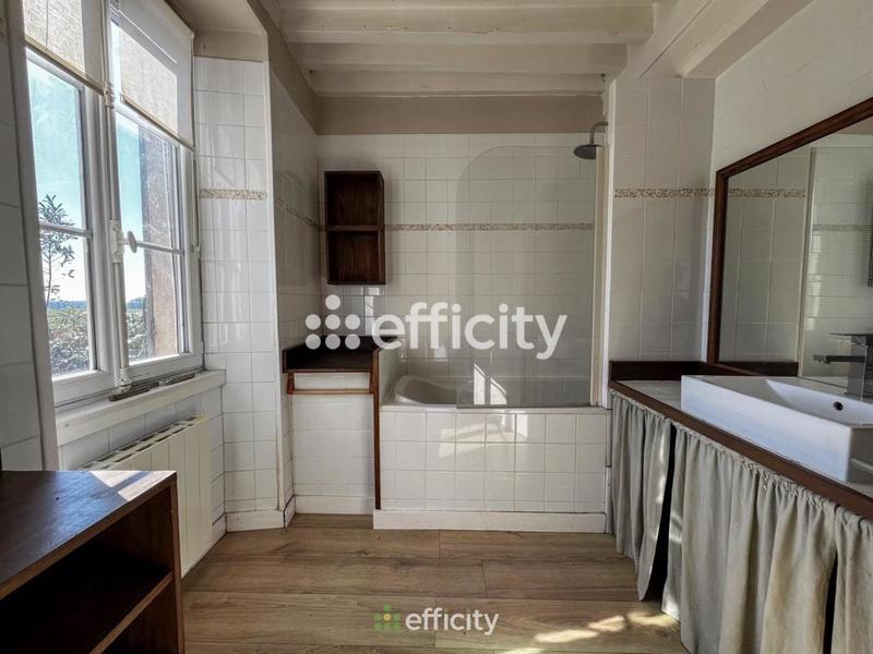 Maison - 176 m² - 7 pièces