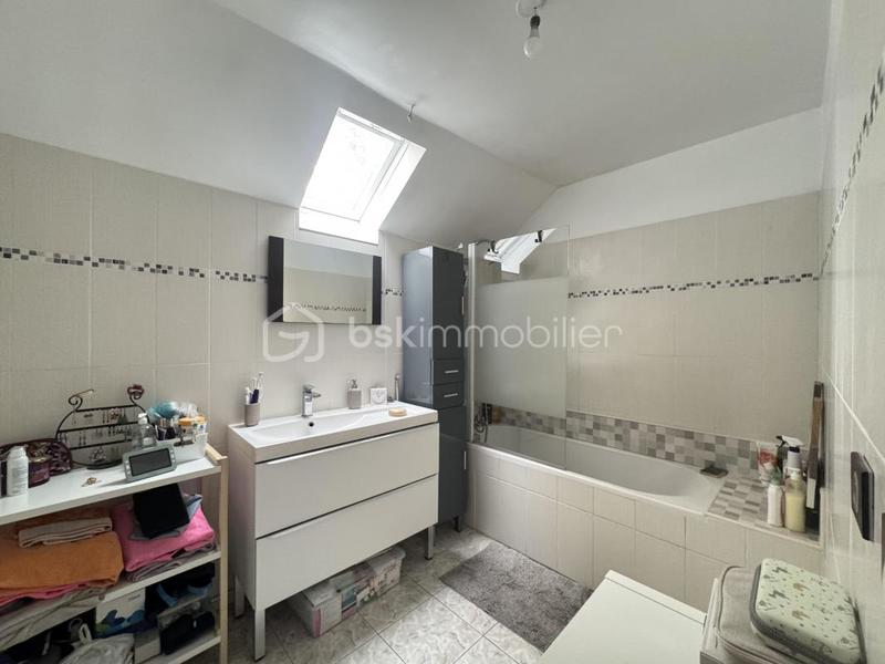 Maison jumelée - 110 m² - 5 pièces