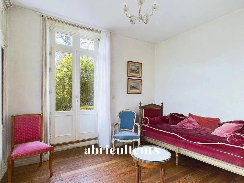 Maison ancienne - 370 m² - 10 pièces