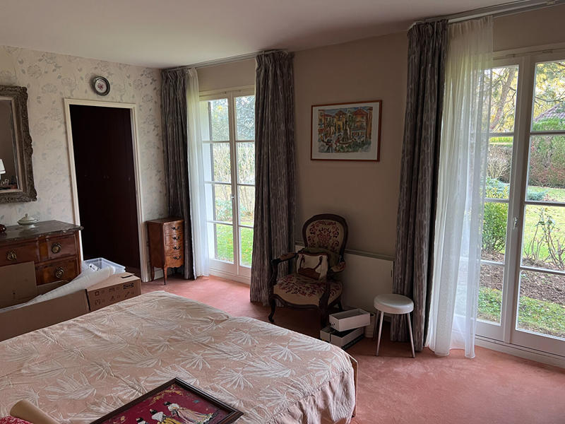 Maison - 225 m² - 7 pièces