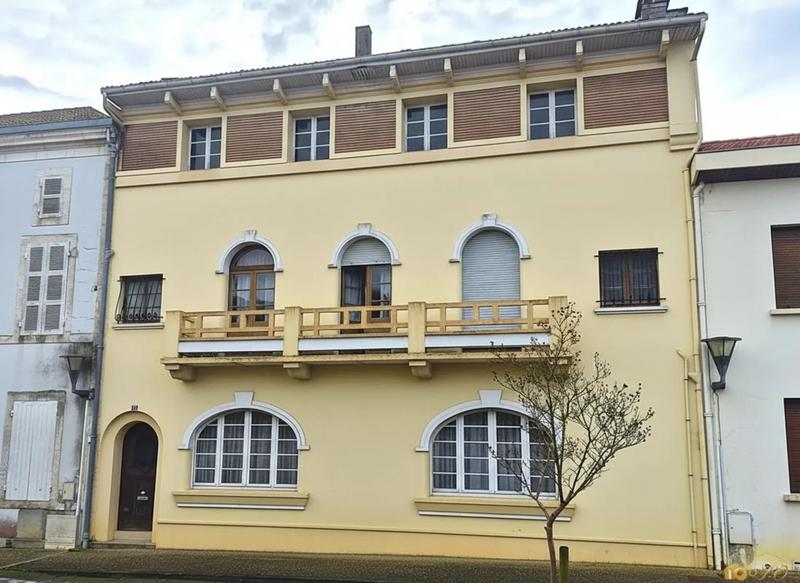 Maison de maîtres - 330 m² - 14 pièces