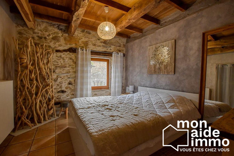 Maison - 102 m² - 5 pièces